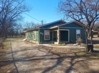 208 S Ray Roberts Pkwy, Tioga, TX 76271