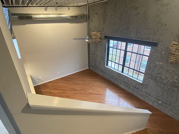 3rd image of 1509 E Baltimore St #8