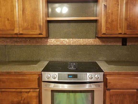 3rd image of 102 Northcott St