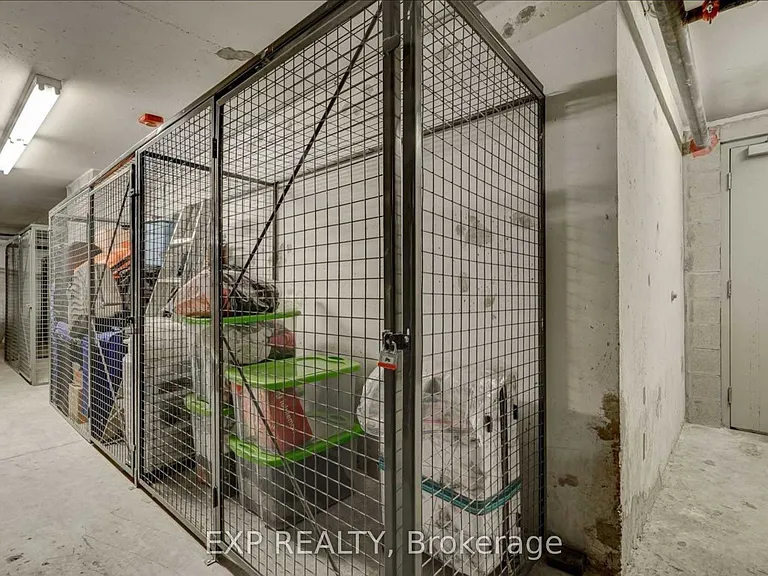 2522 Keele St #419 — Photo 32
