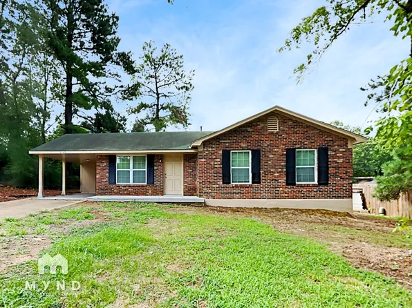 6590 Embassy Cir, Horn Lake, MS 38637
