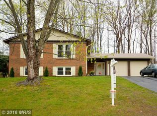 9142 Rockefeller Ln, Springfield, VA 22153