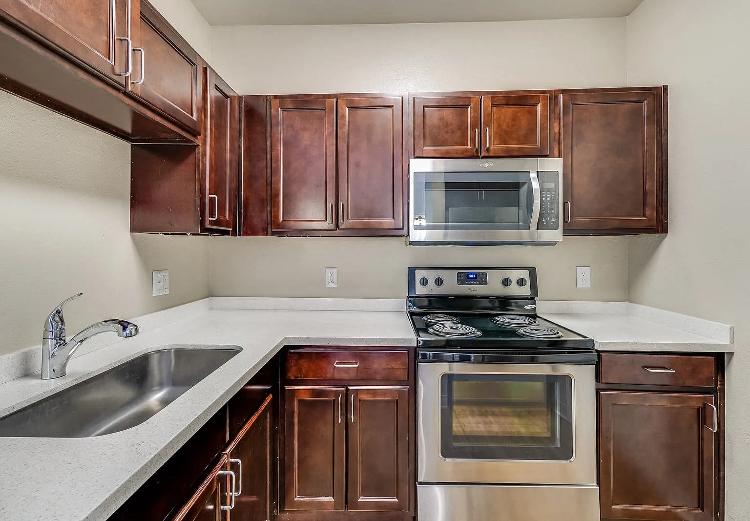 Pavona Apartments — Photo 1