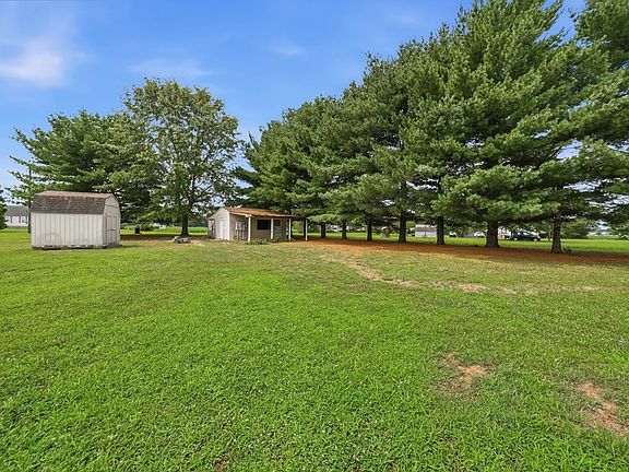 3rd image of 165 Barnfield Rd