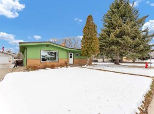 190 S Connaught Dr SW, Medicine Hat, AB T1A 5H6