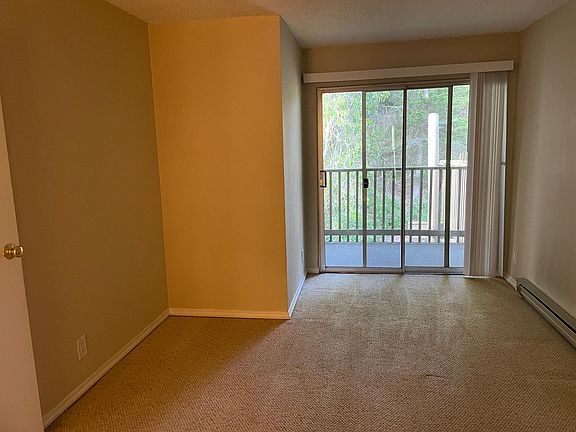 3rd image of 359 Half Moon Ln APT 306