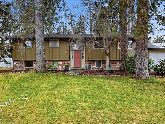 4th image of 2614 E 39th Ave