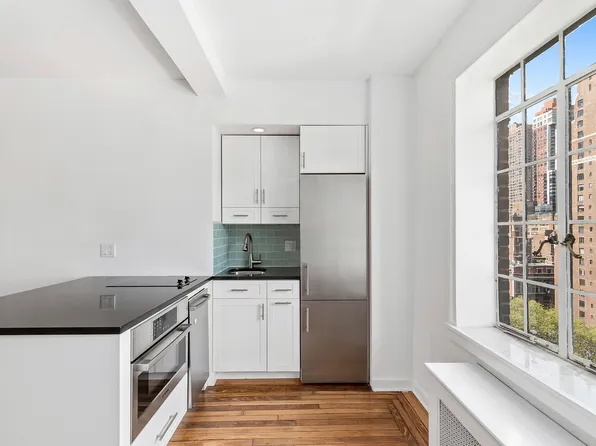 45 Tudor City Place image 1 of 6