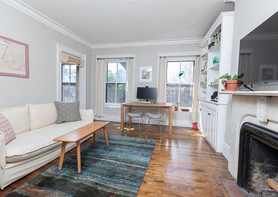 1st image of 80 Mount Vernon St APT 10