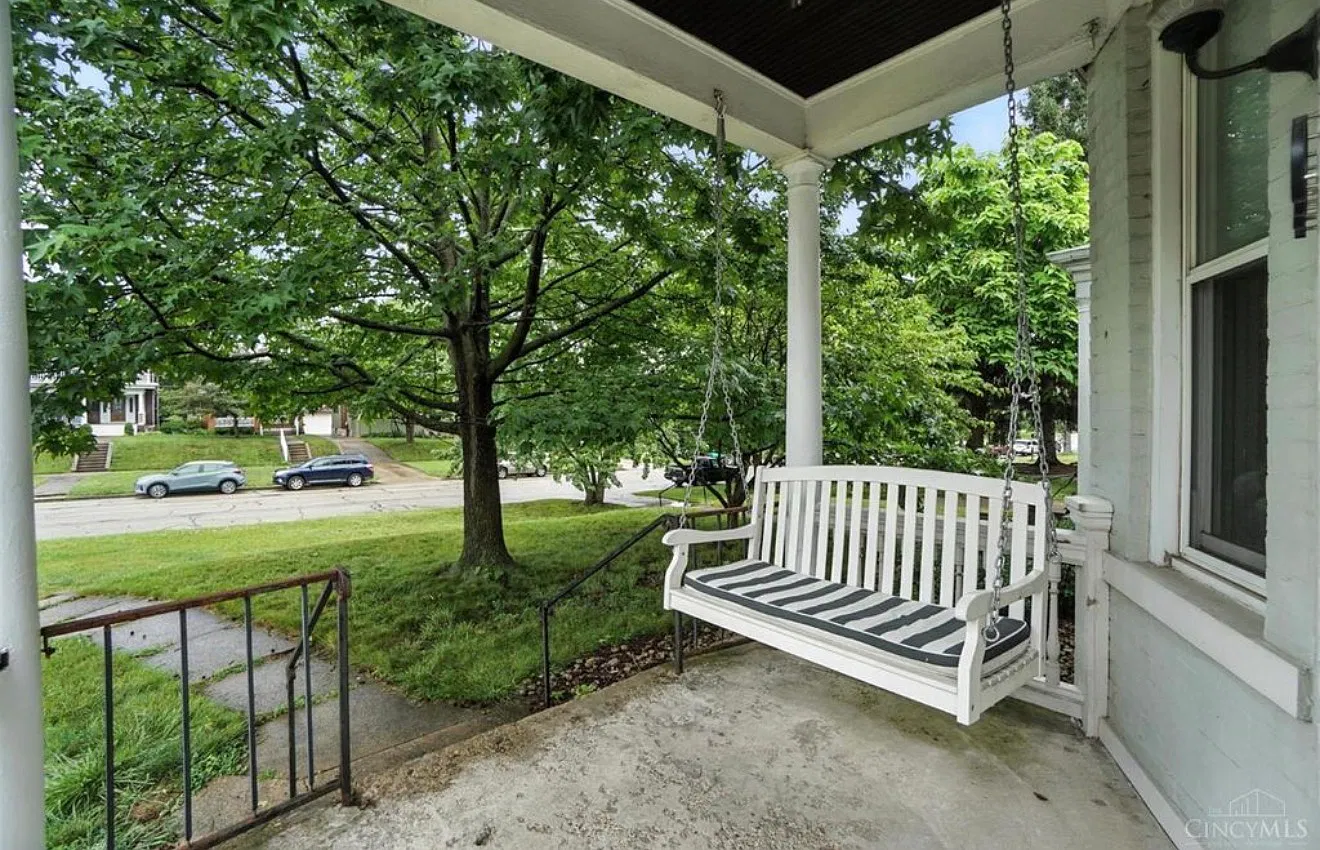2 bed, 1000 sqft, $1,450 — Photo 3