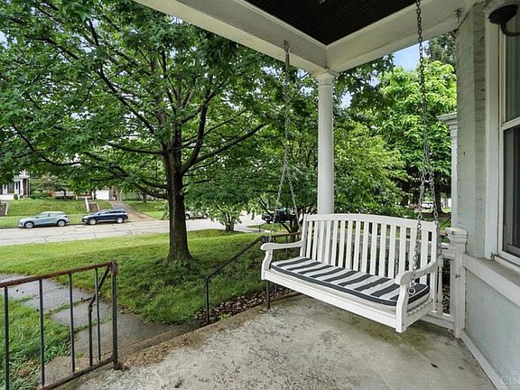 3rd image of 4000-4002 Floral Ave #1
