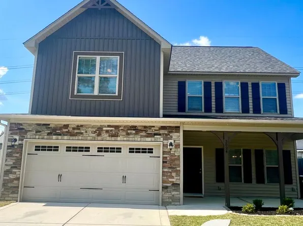 3024 Helmsman Dr, Fayetteville, NC 28306