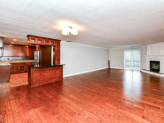 5th image of 8690 Jaffa Court West Dr APT 35