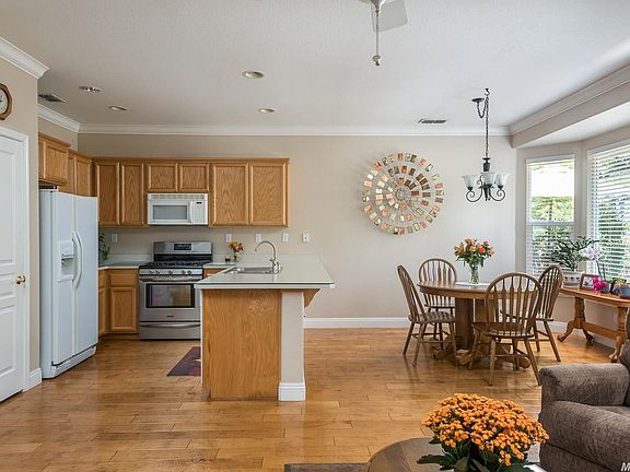 4th image of 2509 Bristol Ct