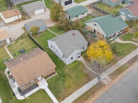 3rd image of 813 6th St S