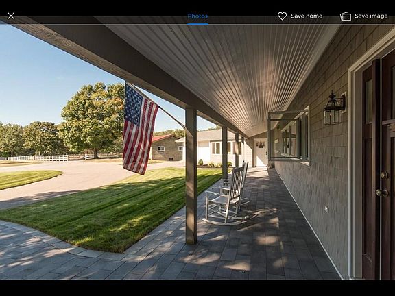 2nd image of 168 Garden St