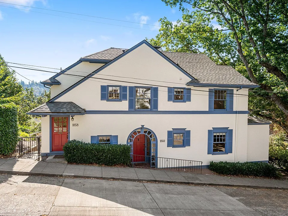 1860 SW High St #2