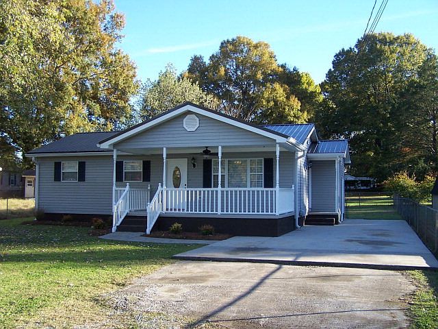 1st image of 615 Karen Dr