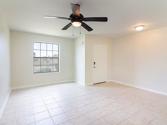 4th image of 2679 Seville Blvd