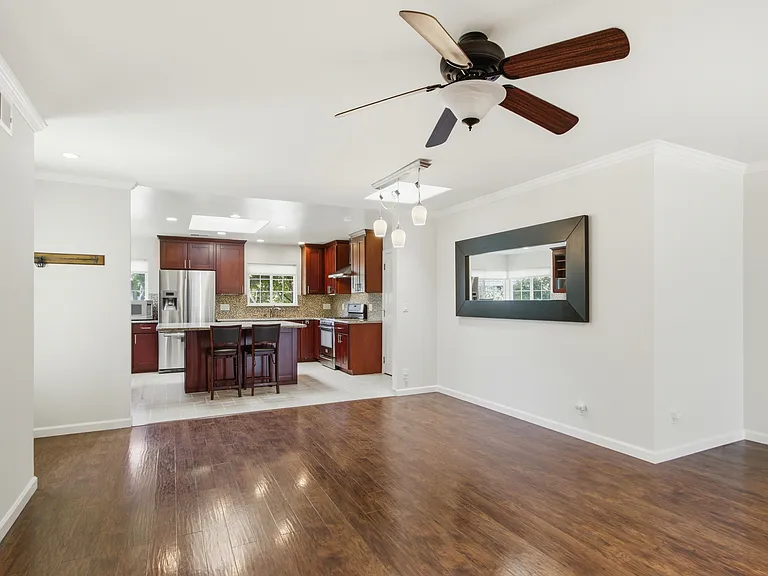 215 Longridge Rd — Photo 14