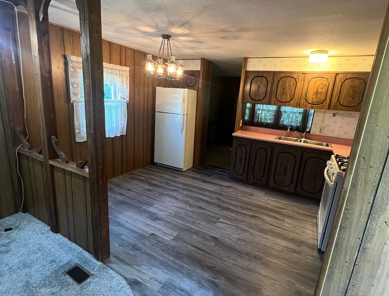 2 bed, 980 sqft, $1,050 — Photo 2