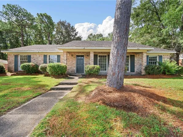 6225 Parkwood Dr, Mobile, AL 36608