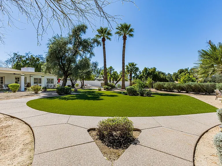 11832 N Oakhurst Way — Photo 2