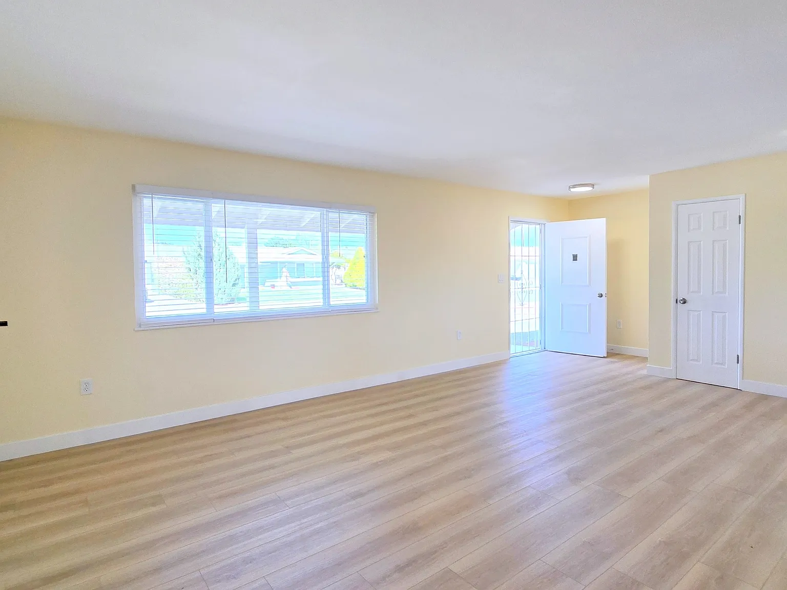 26421 Tanglewood Dr, Sun City CA 92586 — Photo 2