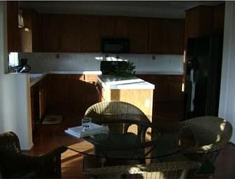 Kitchen & Breakfest nook