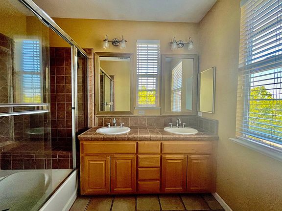 Ensuite master bathroom