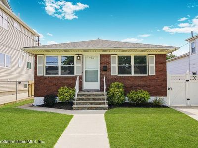 366 Cromwell Ave, Staten Island, NY, 10305
