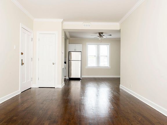 4th image of 3703 N Hoyne Ave #3701-3