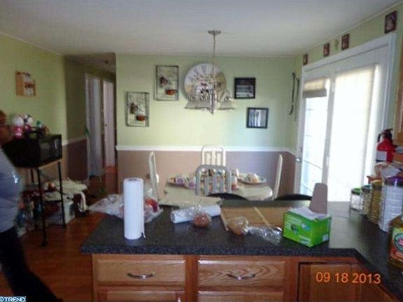 5th image of 42 Girard Ave