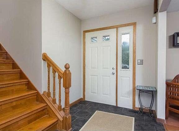4th image of 2424 Barclay Street