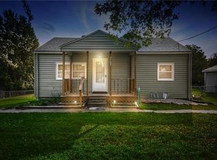 7103 NE Kranz Rd, Kansas City, MO 64118