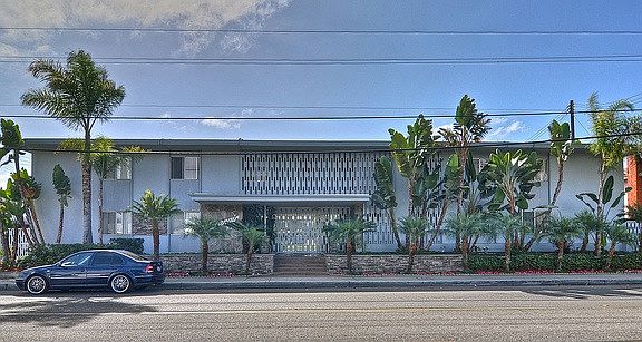 5th image of 931 W 19th St APT 35