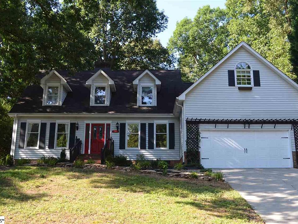 1st image of 225 Hunters Woods Dr