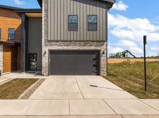 262 Nomo Pl, Crown Point, IN