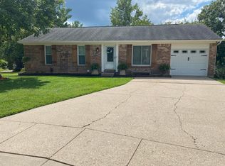 16 Timberview Ct, Highland Heights, KY 41076