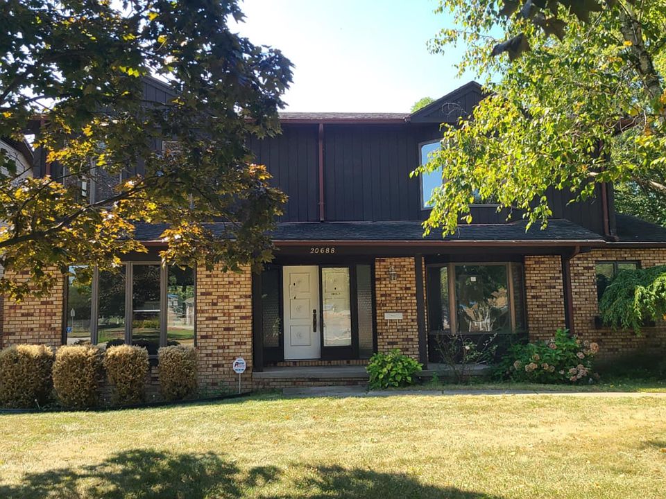 1st image of 20688 Woodland St