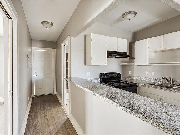 4th image of 302 E Lindbergh Blvd #302