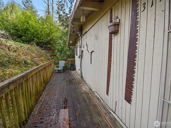 4th image of 317 Ridgeway Place