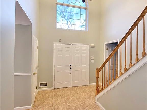 4th image of 43 Bristol Cir