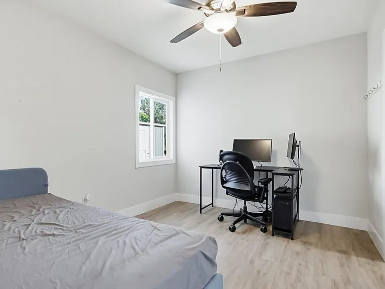 522 W Cherry St #522 — Photo 5