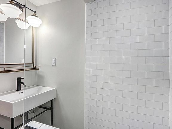 5th image of 1907 P St #1