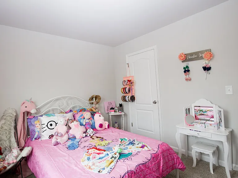 413 Century Ln — Photo 27
