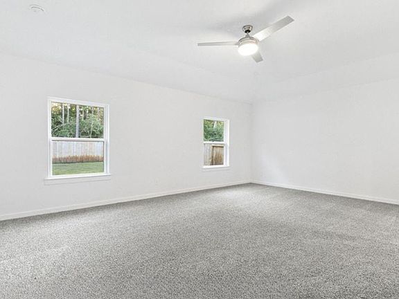 4th image of 9308 Gossamer St