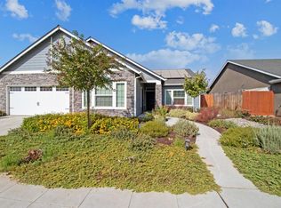 6674 E Lansing Way, Fresno, CA