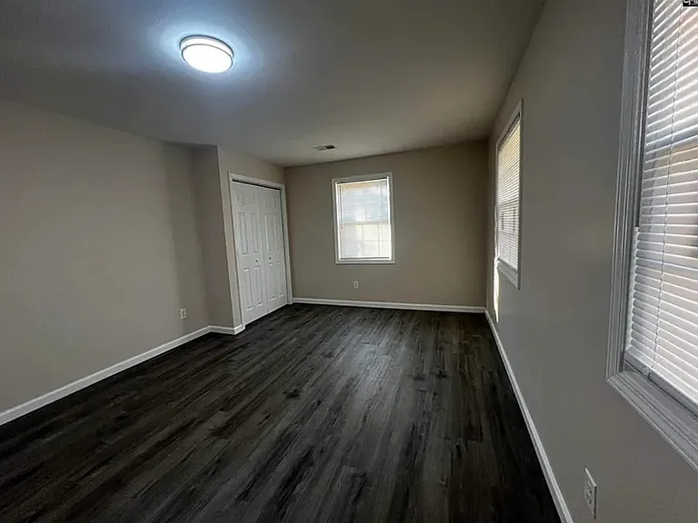 832 Newman St — Photo 22