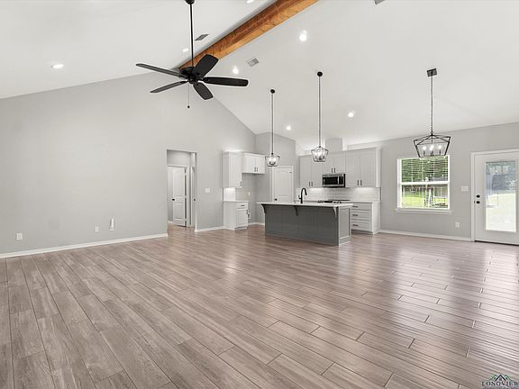 3rd image of 130 Winky Ln